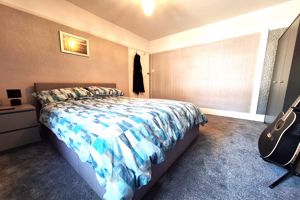 Bedroom - click for photo gallery